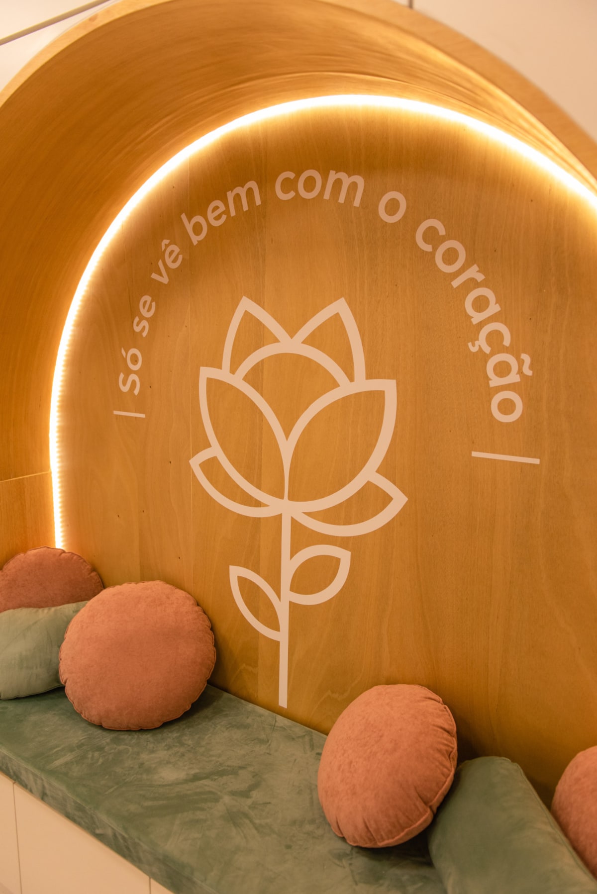 Espaço de acolhimento e convivência da clínica Encantas